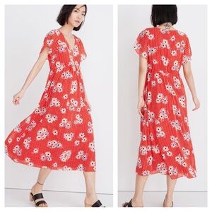 Madewell Scalloped Flutter Sleeve Midi Dress in Daisy Society